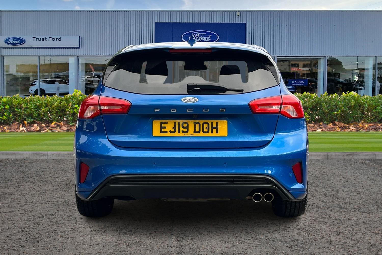 Ford Focus Photo 6