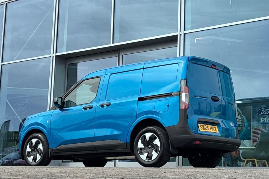 Used Ford TRANSIT COURIER SW25HKX 7
