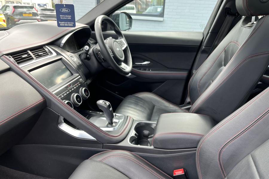 Jaguar E-PACE Photo autoimg-1387bf4ae3feec148d2a4764ca25fb7ee263d299.jpg