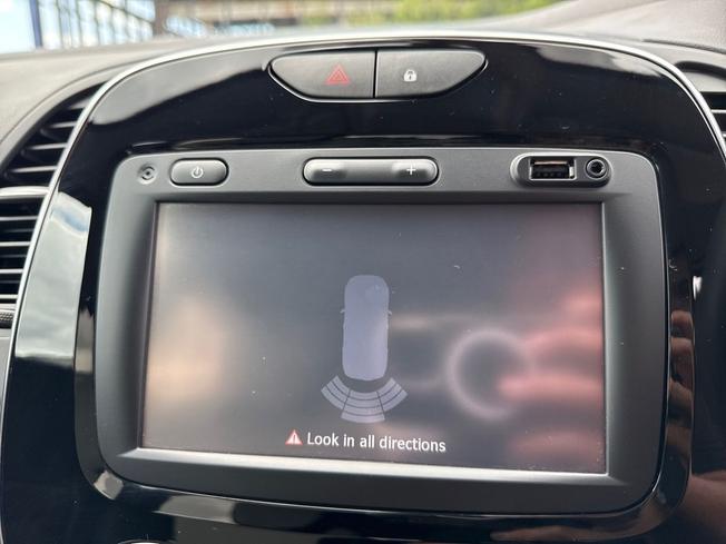 RENAULT Captur Photo 38