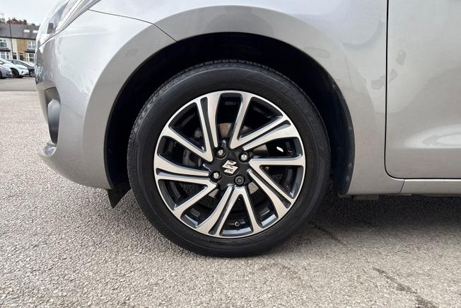 SUZUKI Swift Photo 26