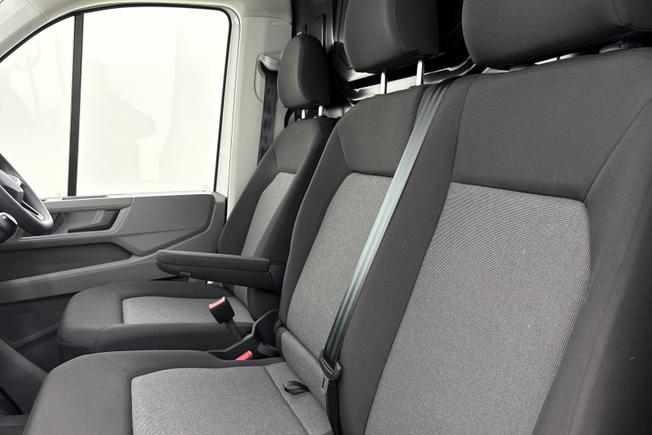 VOLKSWAGEN Crafter Photo 29