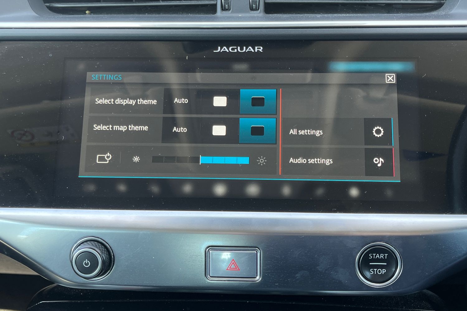Jaguar I-PACE Photo 33