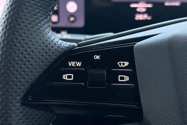 AUDI Sq6 E-Tron Photo 16