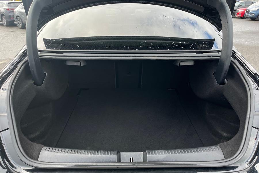Mercedes-Benz CLA Photo autoimg-139ec9cfab29c064e5fdcd6ca0ab656f20e565f3.jpg