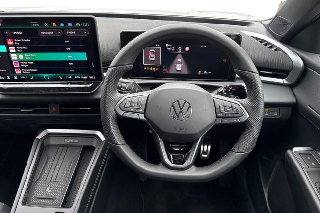 VOLKSWAGEN T-Roc Photo 11