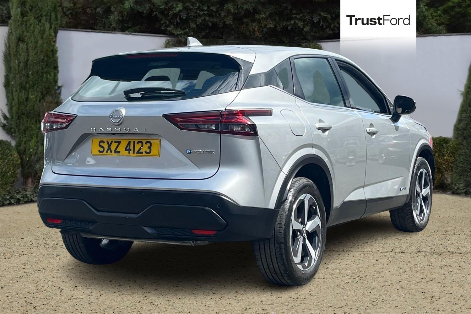 Nissan QASHQAI Photo 3