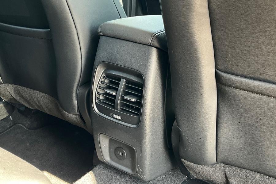 Ford Kuga Photo autoimg-13a4c938fc4cd0b2e59ffe281675436dfae9a763.jpg