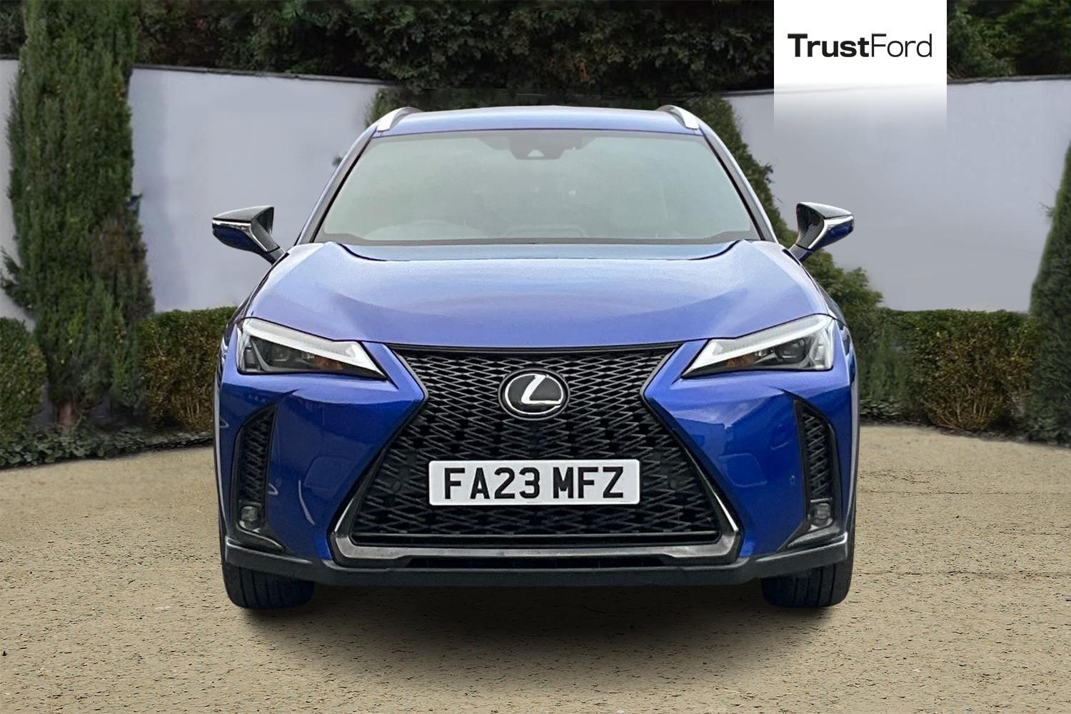 Lexus UX Photo 5
