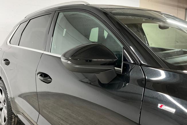 Audi Q3 Photo 21
