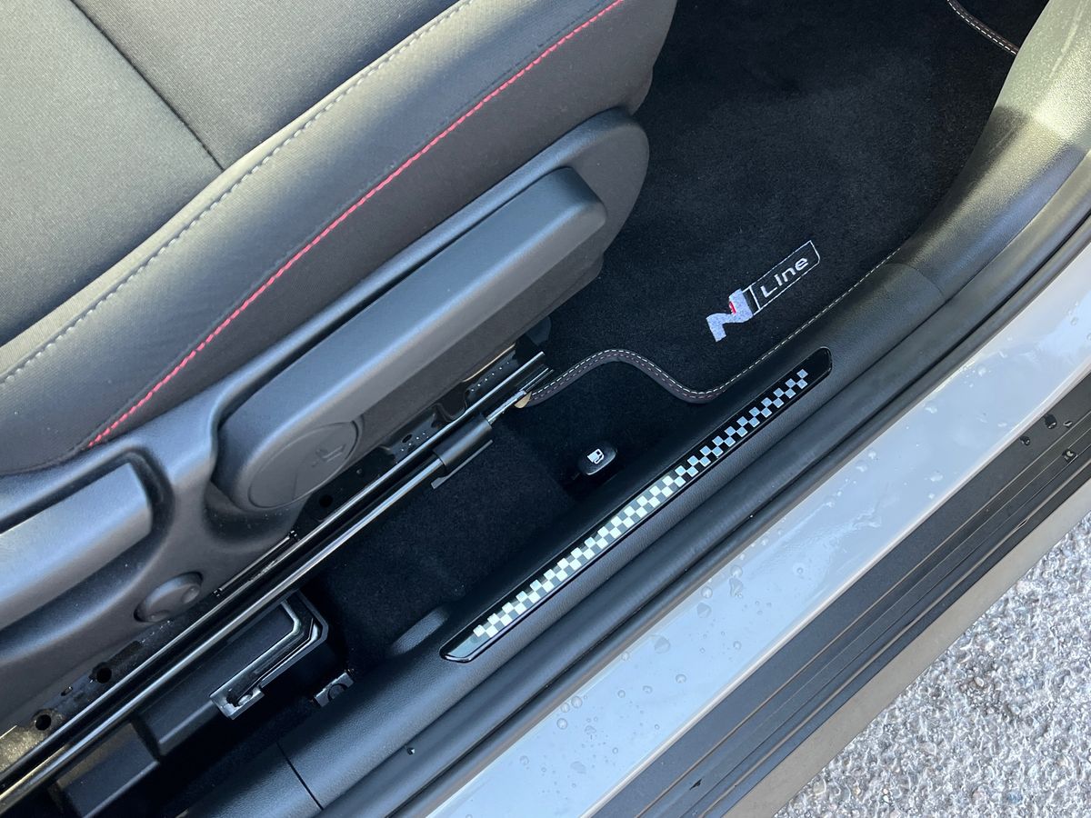 Hyundai KONA Photo 28
