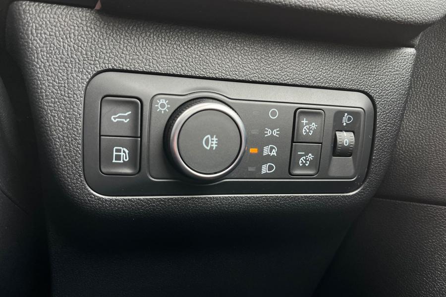 Ford Kuga Photo autoimg-13a9a63bbd9699a1d9c43dc2b54916b39b88e630.jpg