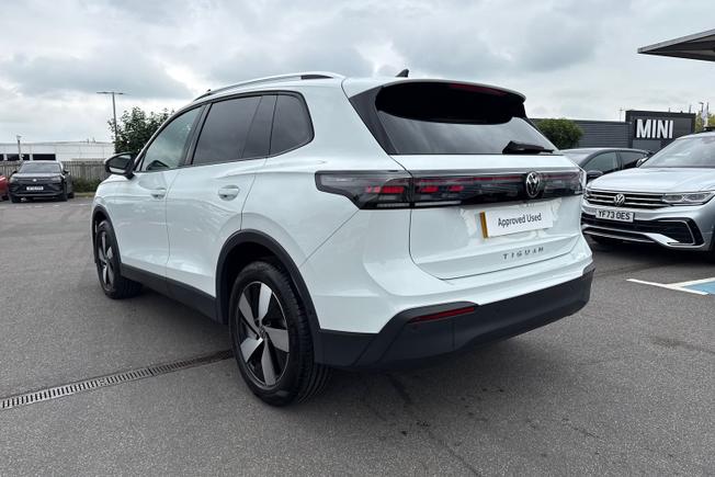 VOLKSWAGEN Tiguan Photo 23