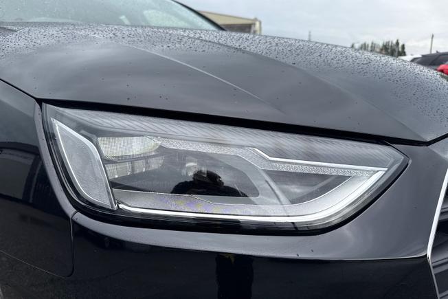 AUDI A4 Photo 19