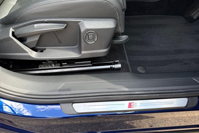 Audi Q4 Photo 37