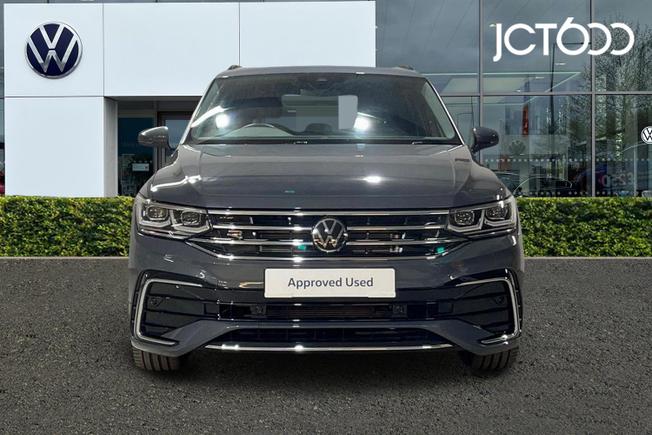 VOLKSWAGEN Tiguan Photo 8