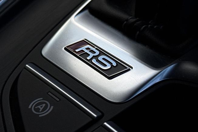 AUDI Rs4 Avant Photo 22