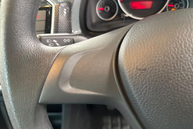 Volkswagen up! Photo 16