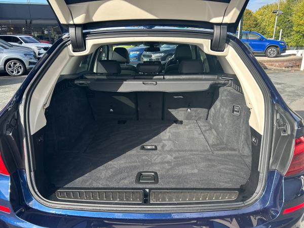 BMW 5 Series Photo autoimg-13b83e96bd8101b9441c78690a67ccd48712573d.jpg