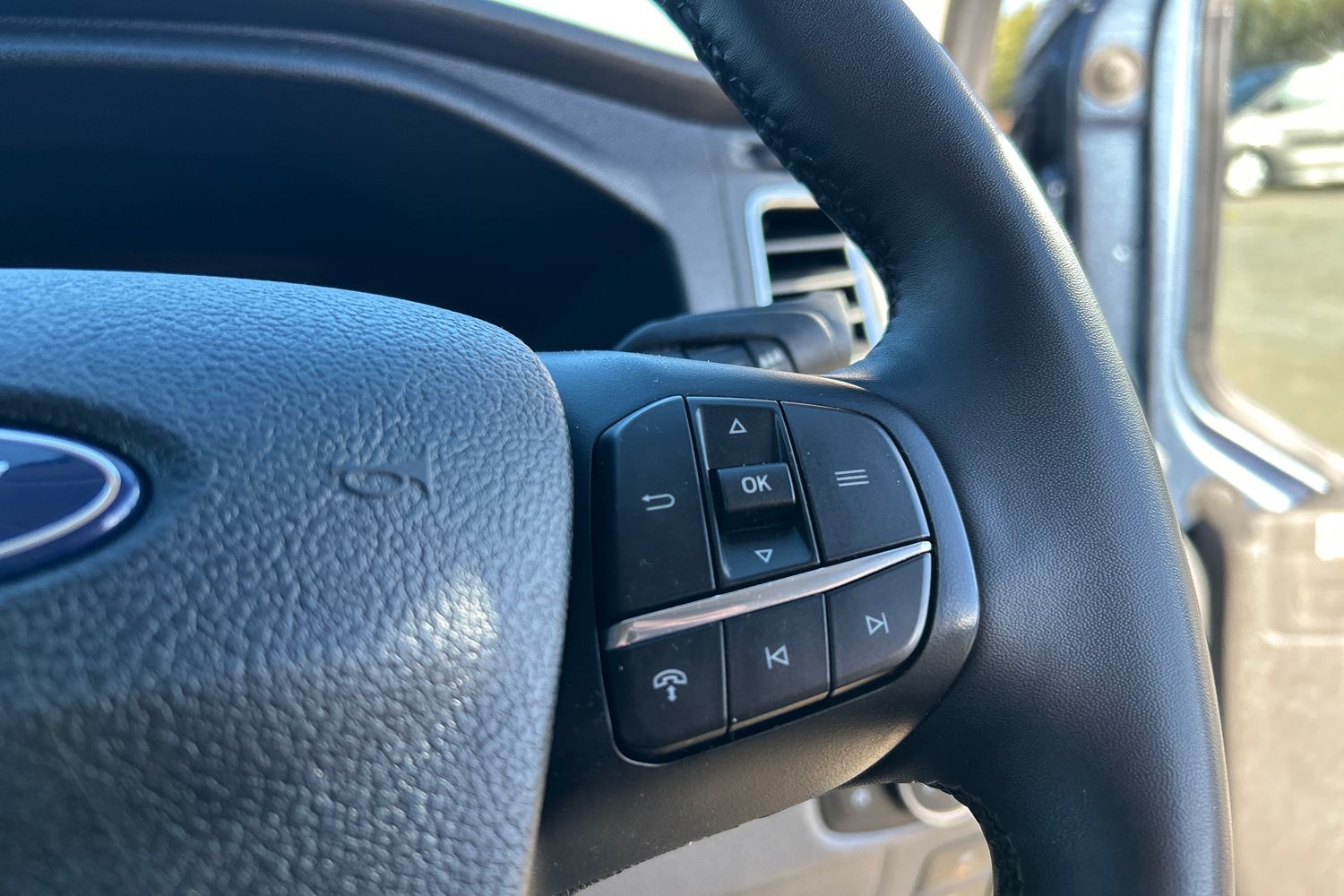 Ford TRANSIT Photo 28