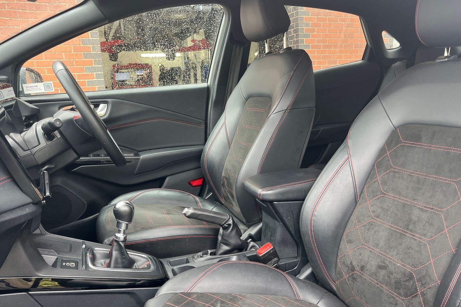 Ford PUMA Photo 18