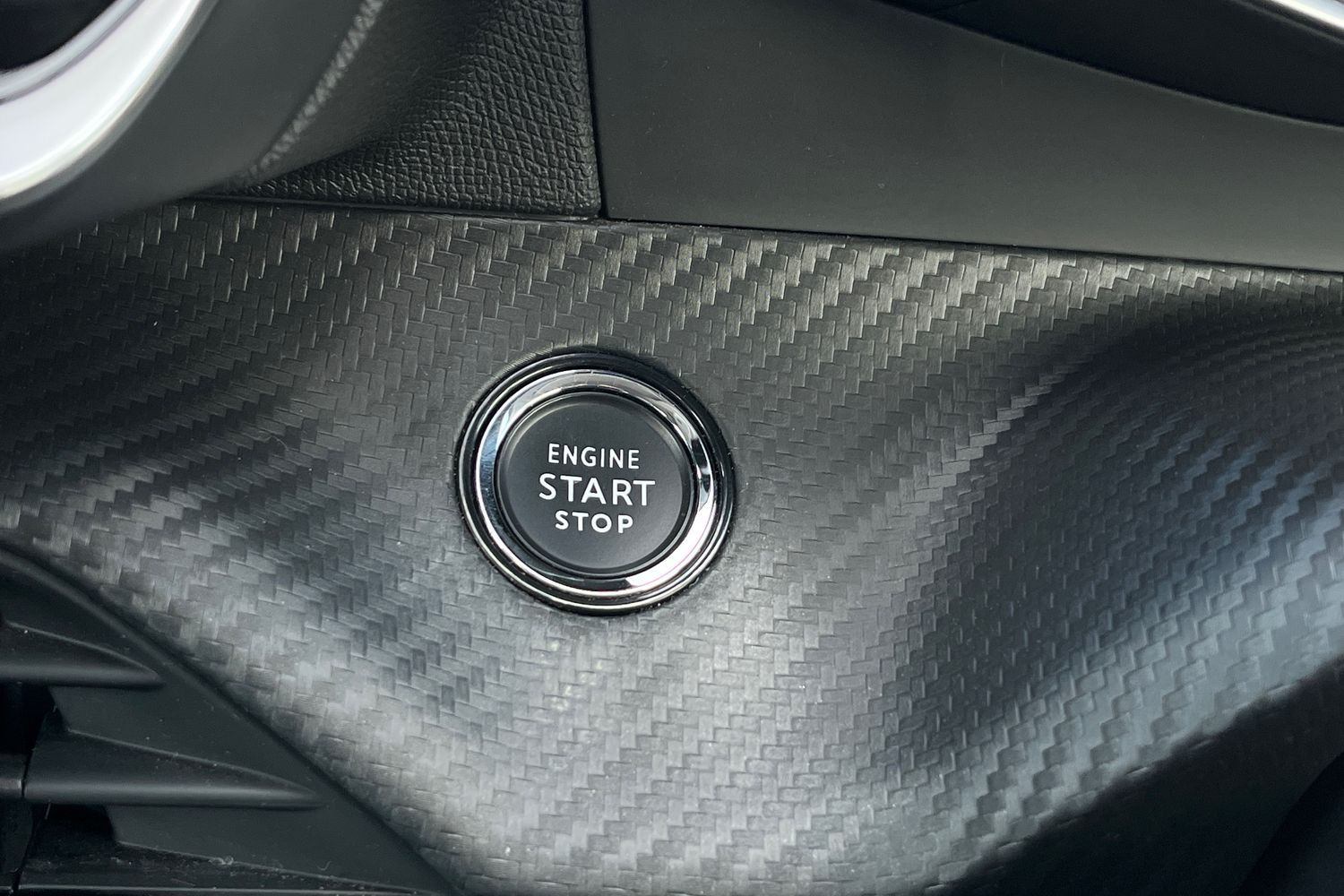 Peugeot 208 Photo 28