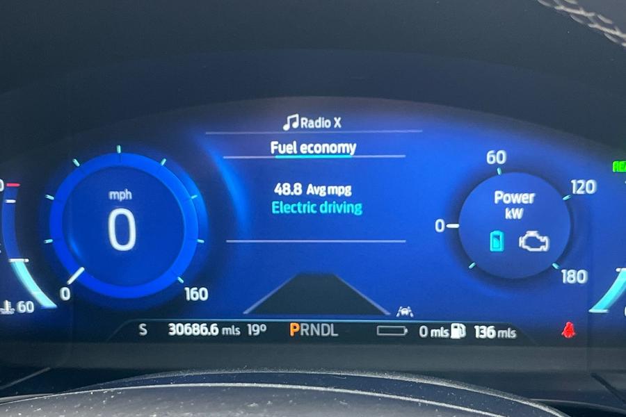 Ford Kuga Photo autoimg-13be7d6b81e8eb8837c99861ef77a3522a2831b1.jpg