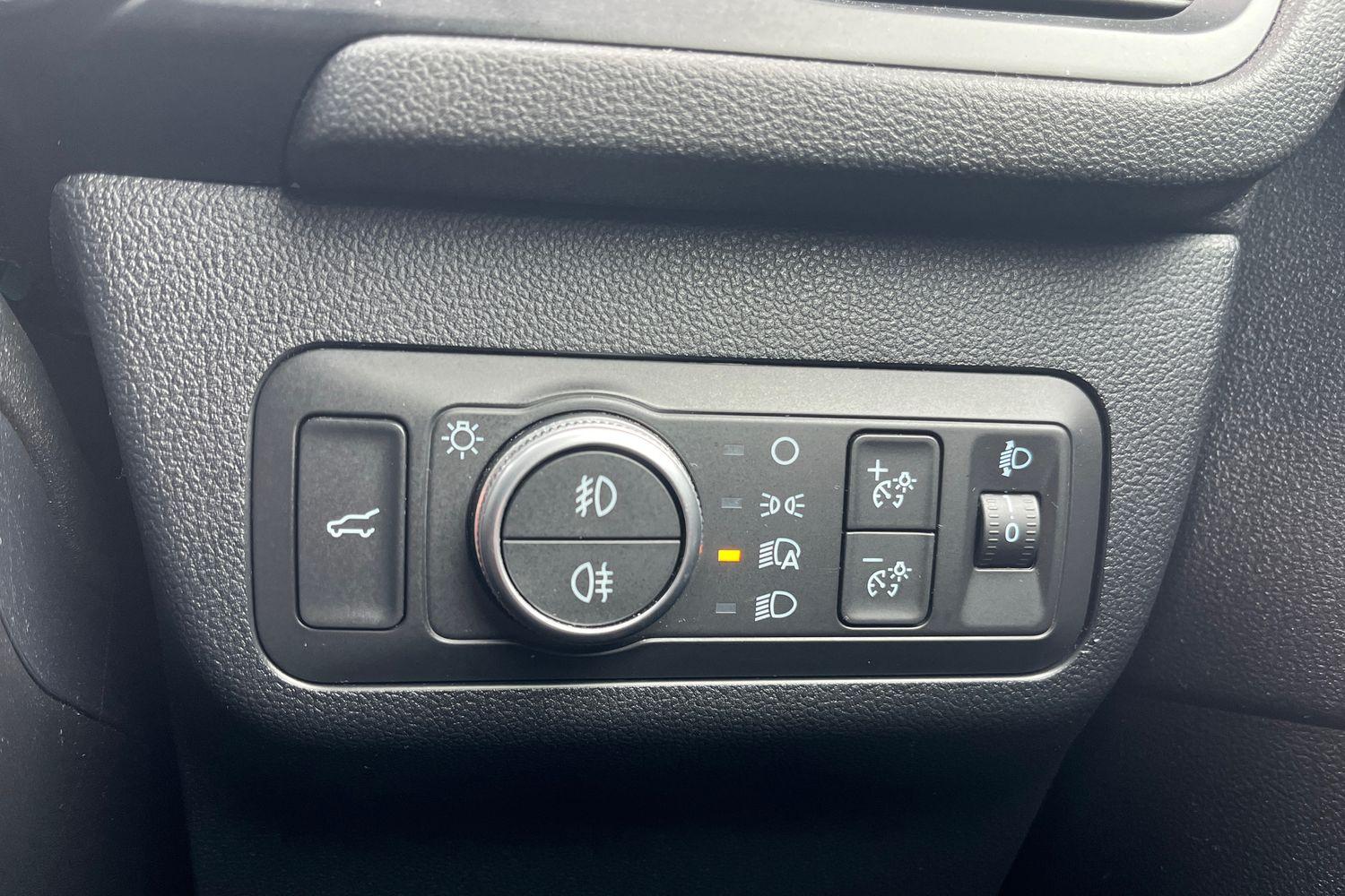 Ford KUGA Photo 28