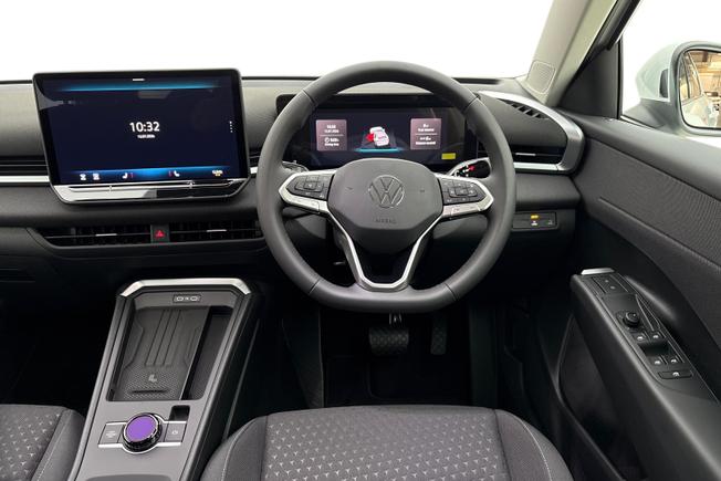 Volkswagen T-Roc Photo 11