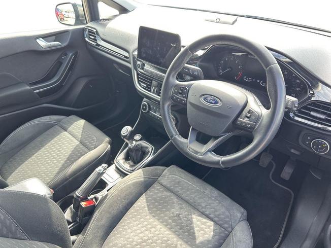 FORD Fiesta Photo 6