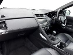 JAGUAR E-Pace Photo 2