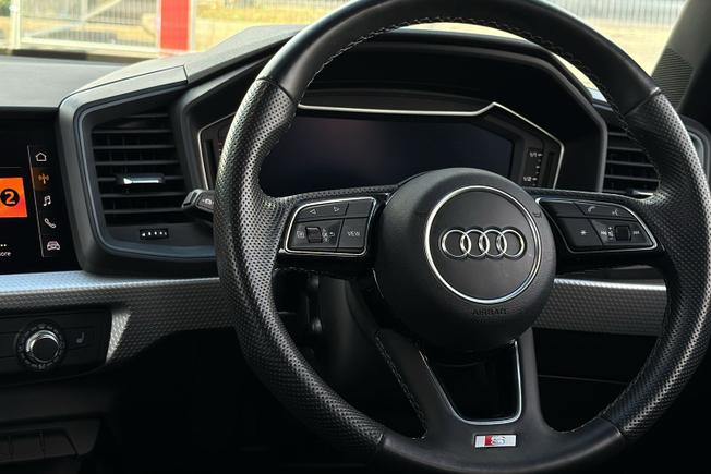 AUDI A1 Photo 38