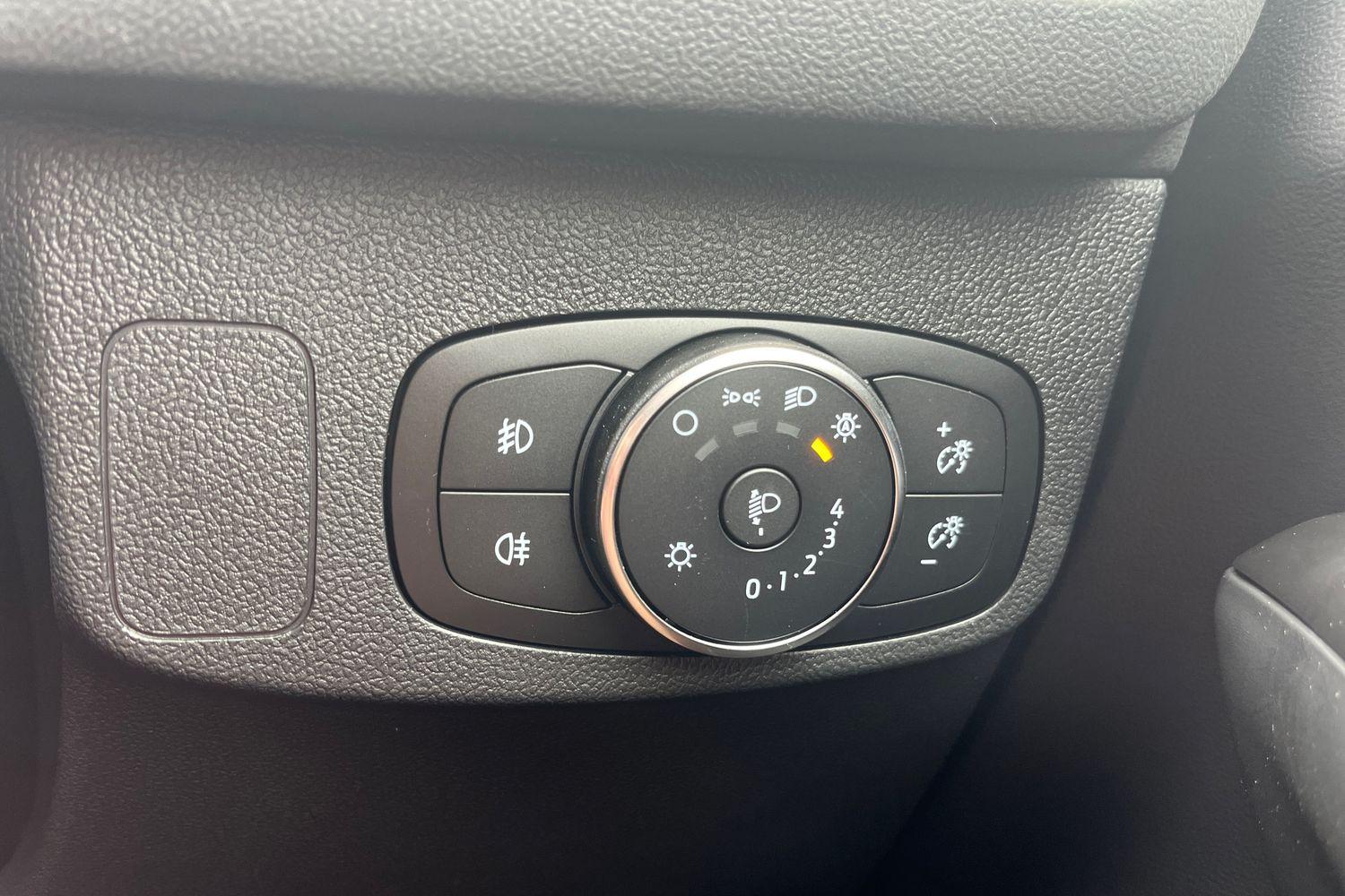 Ford FOCUS Photo 25