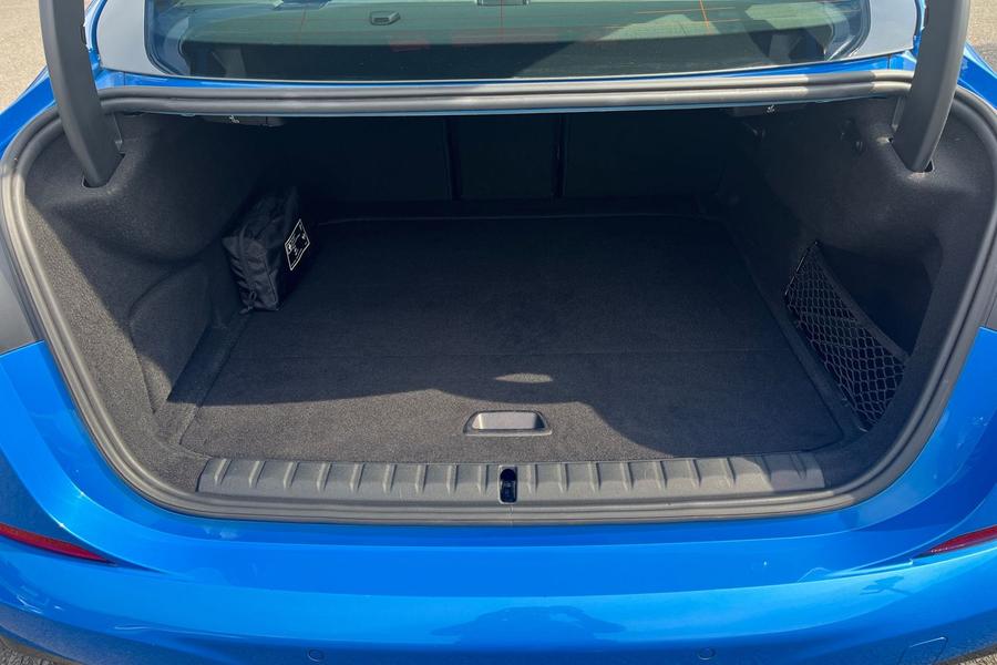 BMW 2 SERIES Photo autoimg-13d73c6757464b4eee8918c051985ce9d5e4c5f8.jpg