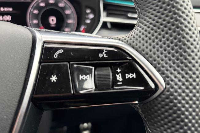 Audi A8 Photo 17