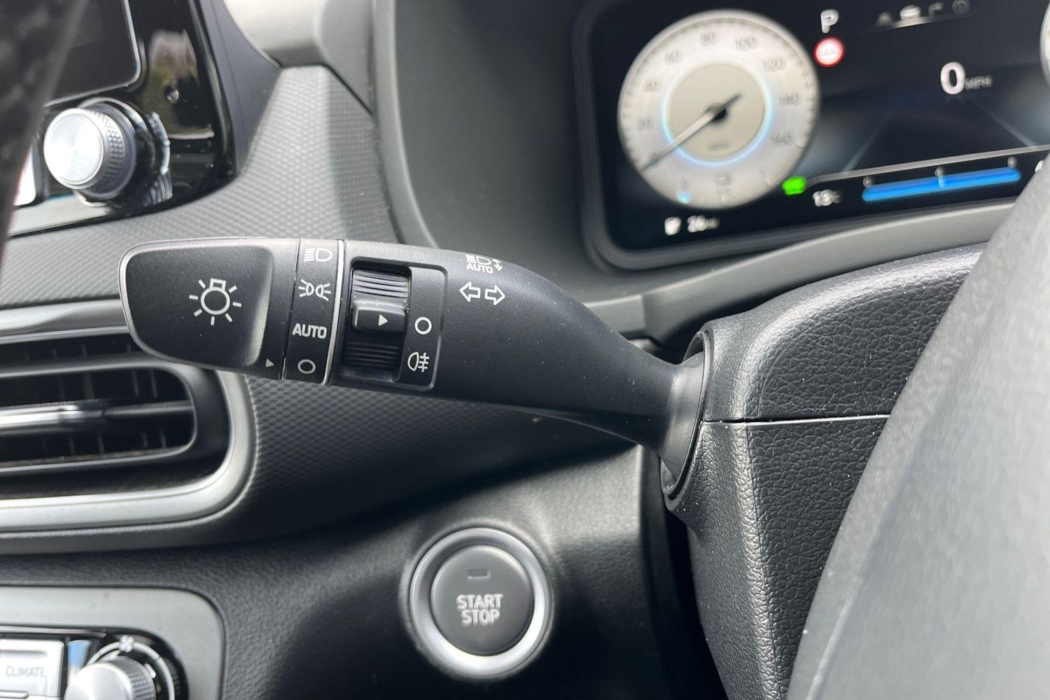 Hyundai KONA Photo 13