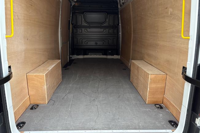 Volkswagen Crafter Photo 12