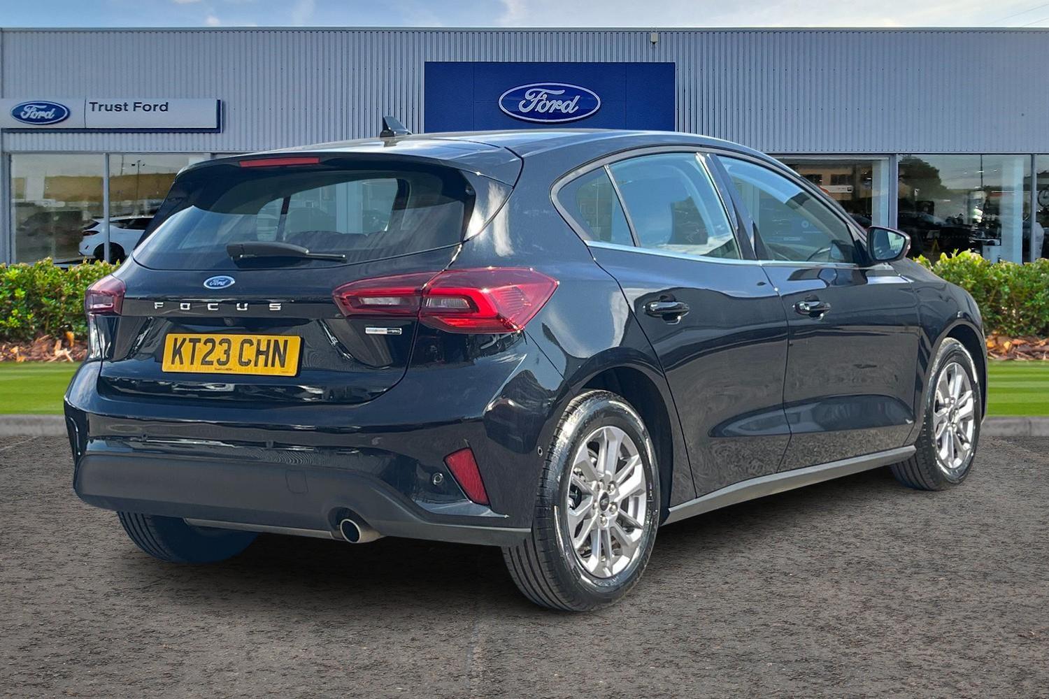 Ford Focus Photo 3