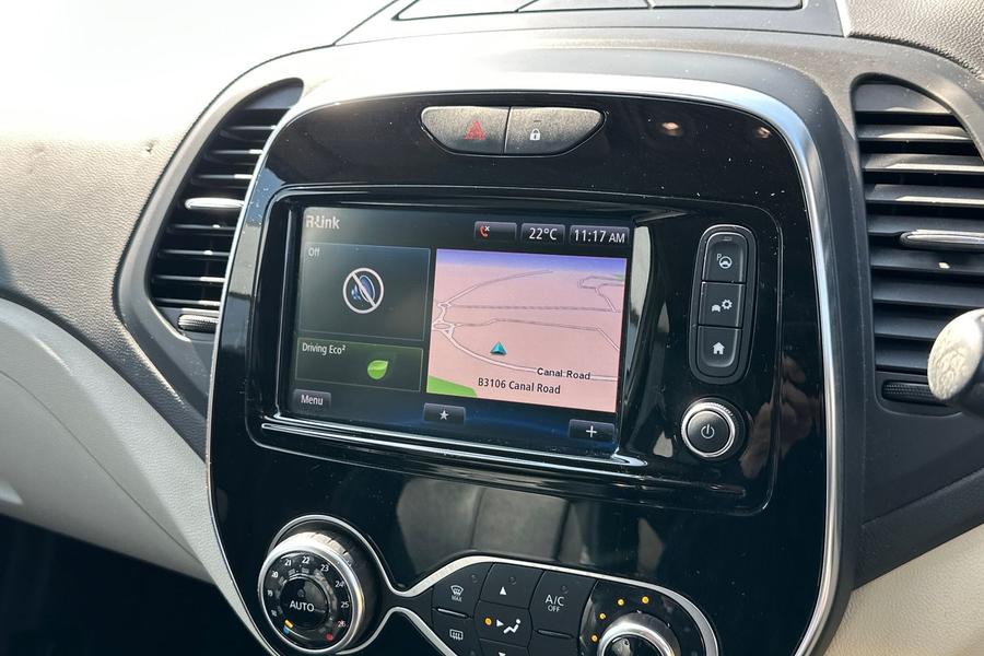 Renault CAPTUR Photo autoimg-13df20cedeca7f01622966eb2f84fa14594195df.jpg