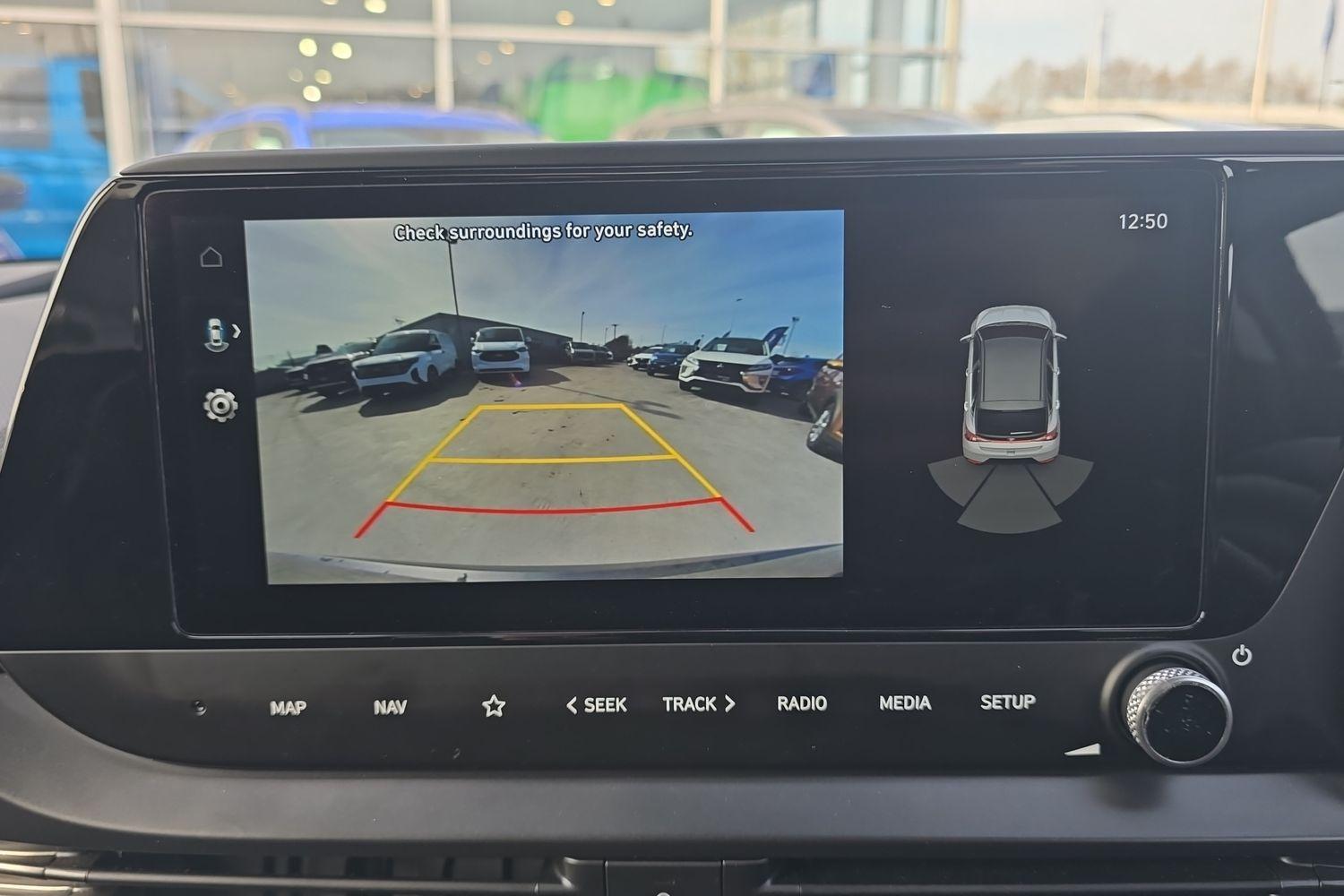 Hyundai BAYON Photo 38