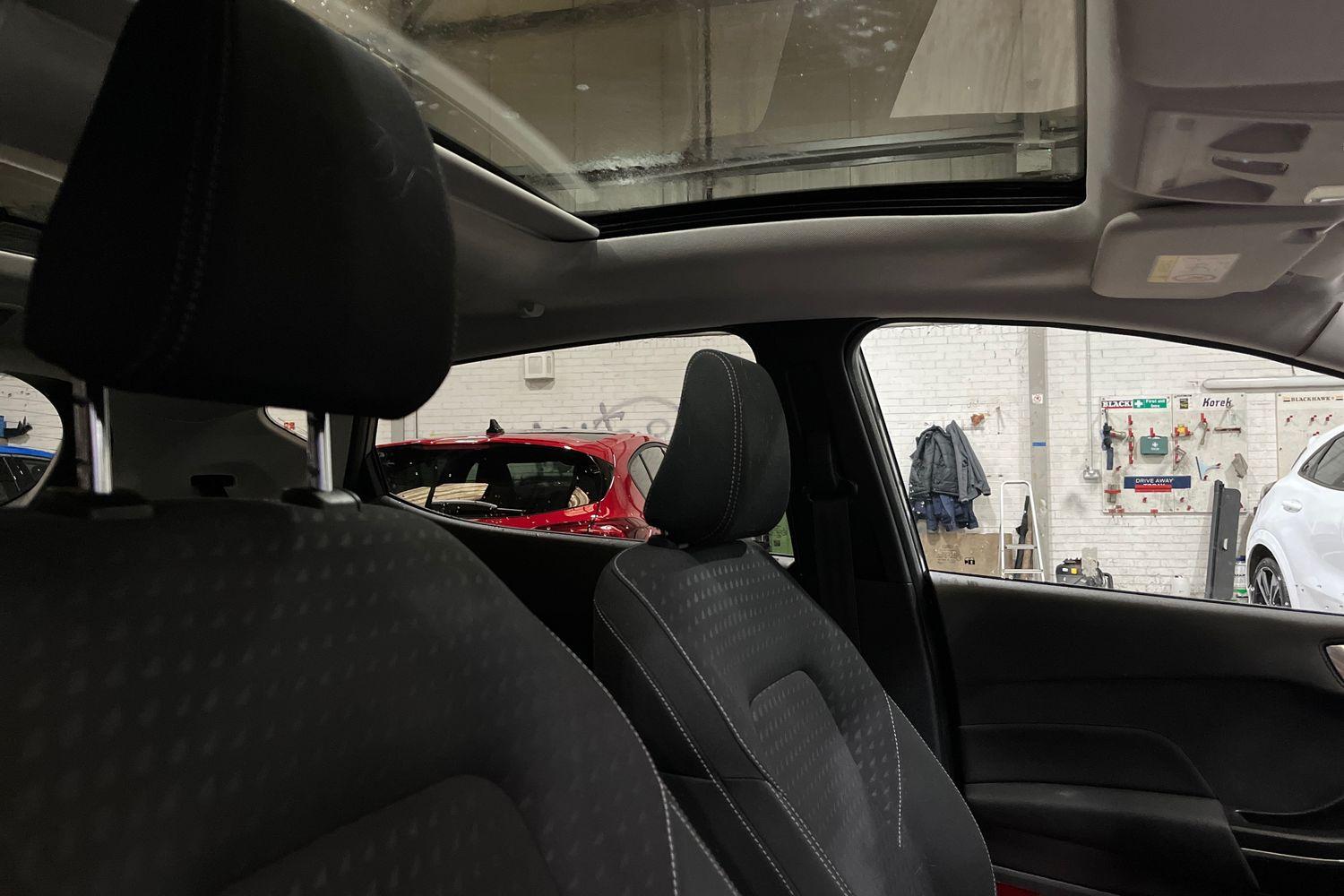 Ford FIESTA Photo 16