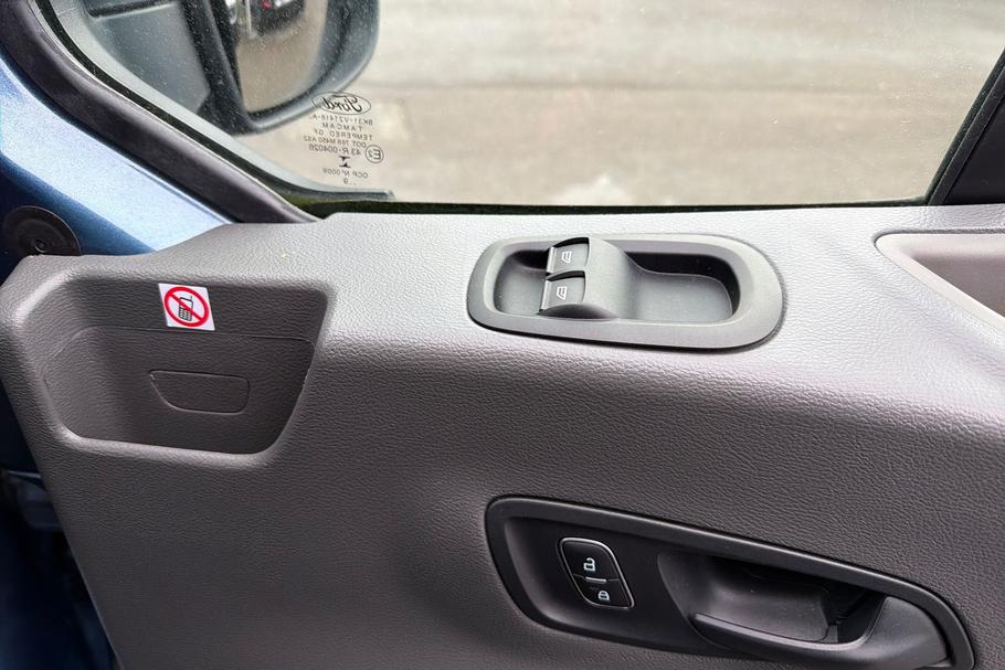 Used Ford TRANSIT SY70HJO 18