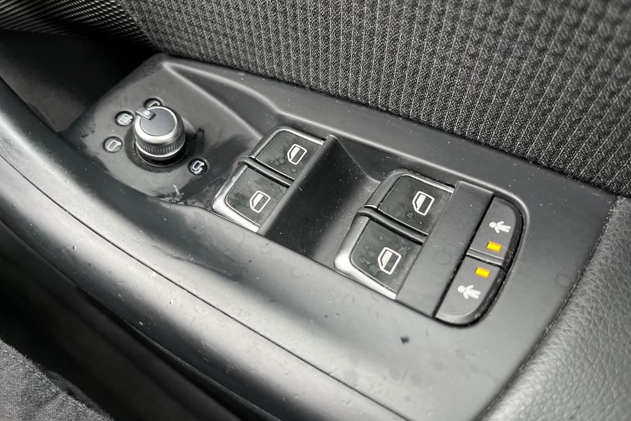 Audi Q3 Photo autoimg-13ec870d0c8b9b5eed7a6b27d167b45ad5107136.jpg