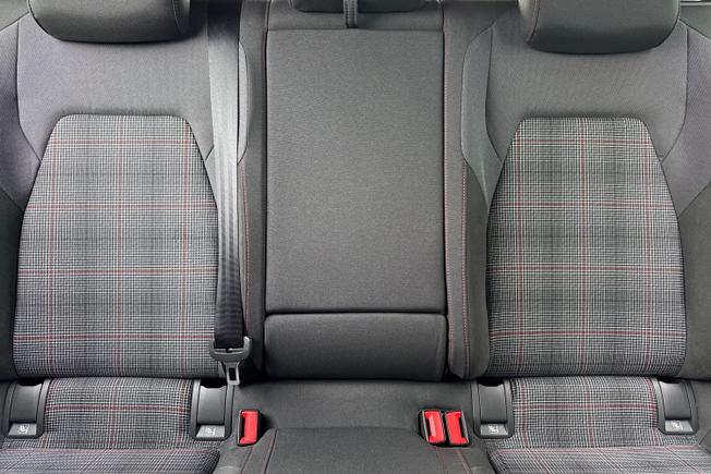 VOLKSWAGEN Golf Photo 42