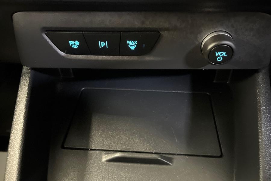 Ford E-Transit Courier Photo autoimg-13ee2472e06a0290f5aa4f1eaeda687e09be7486.jpg