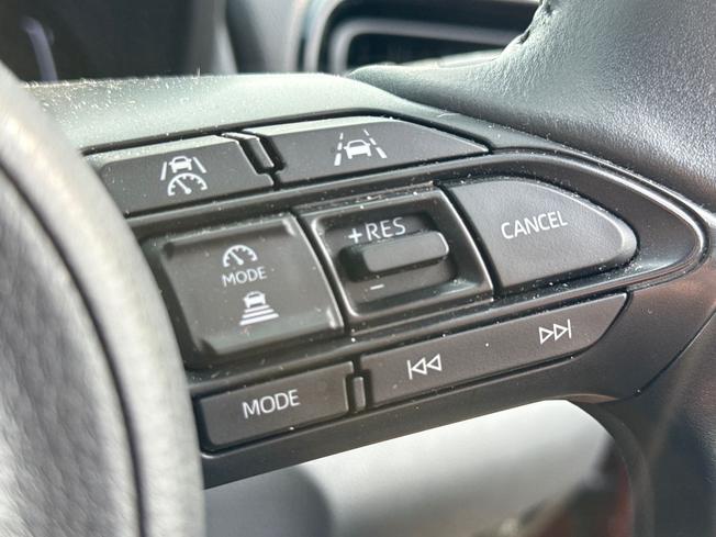 TOYOTA Yaris Cross Photo 17