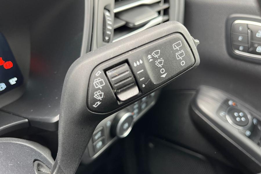 Ford Kuga Photo autoimg-13eeec9e289afbaac6ccf44f929db48dbceadf44.jpg