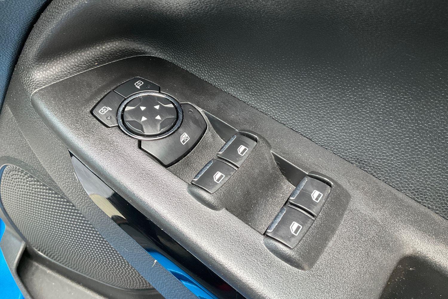 Ford ECOSPORT Photo 15