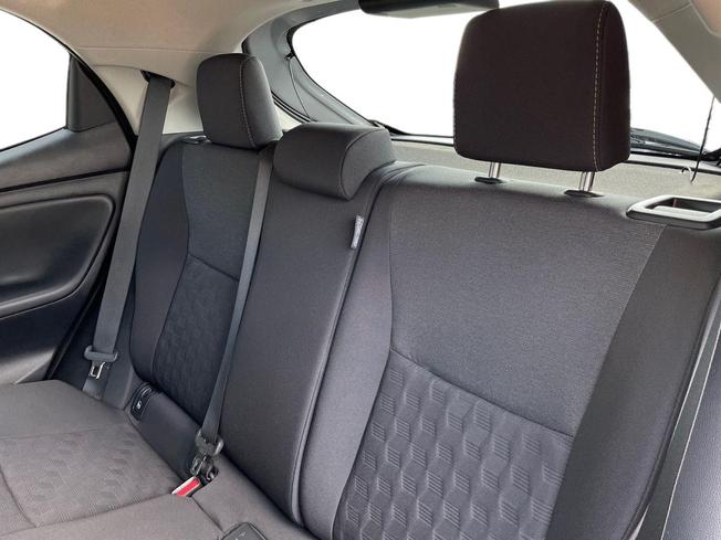 Toyota Yaris Photo 9