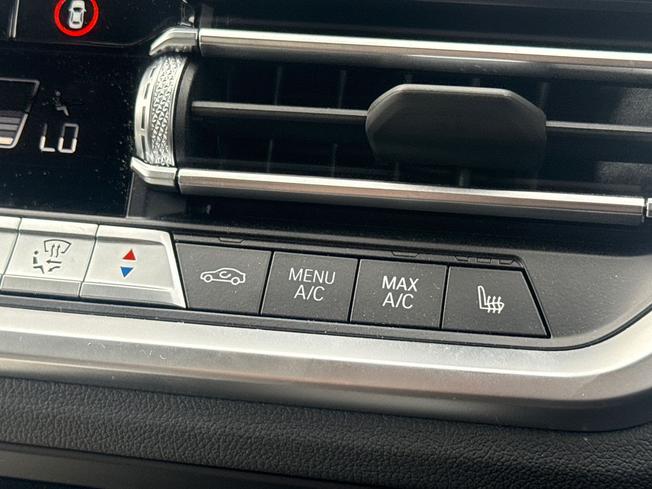 BMW 3 Series Photo 25
